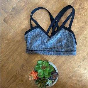 Lululemon sports bra